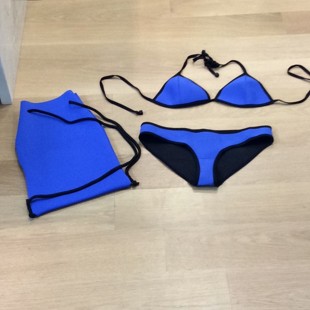 TRIANGL bikini with bag